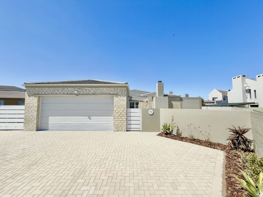 4 Bedroom Property for Sale in Country Club Western Cape